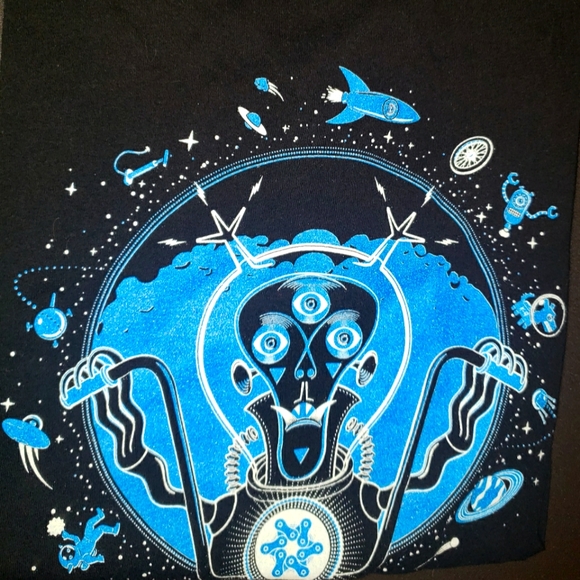 Small Black Glow In The Dark Moonlight T-Shirt - Picture 1 of 4